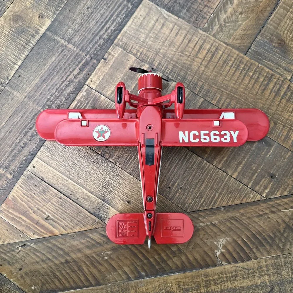 Texaco Wings of Texaco #14 NC563Y Red Biplane Die-Cast Airplane ERTL